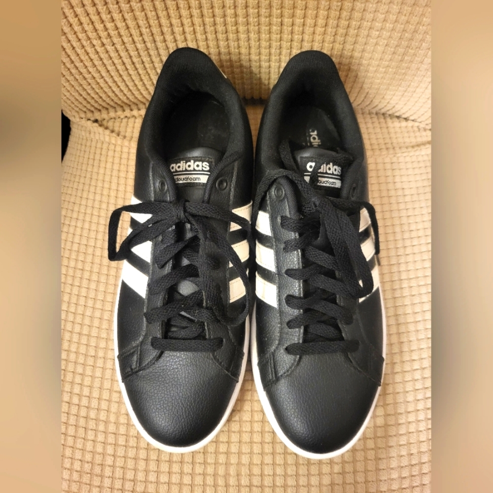 Black & White Adidas CloudFoam Sneakers